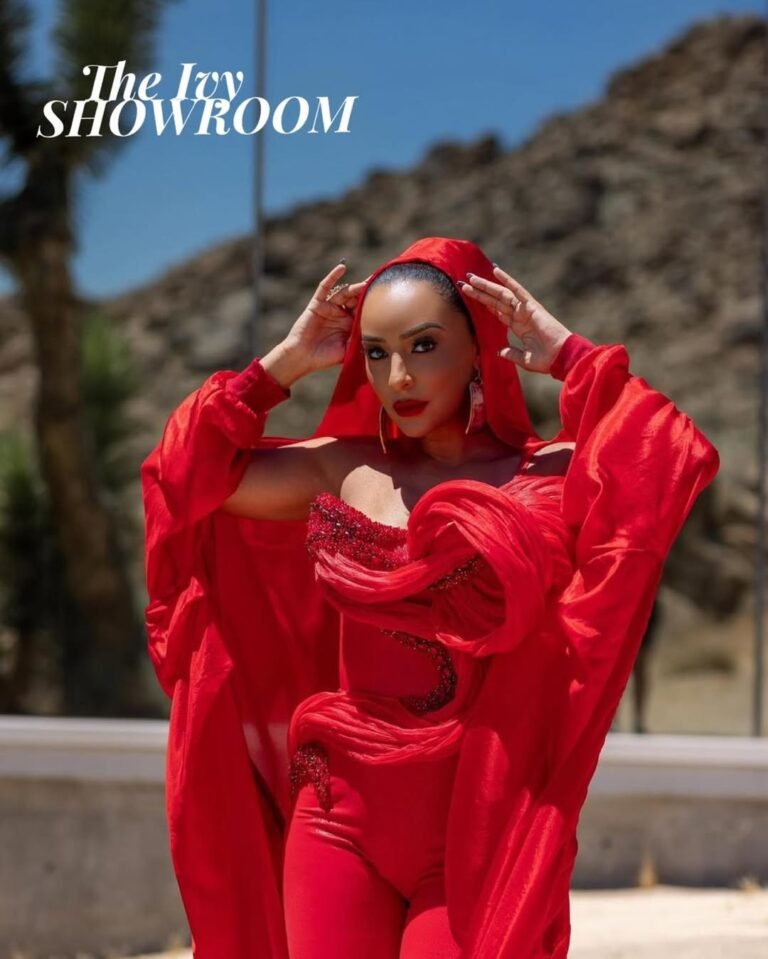 There’s something about a lady in red . @doctoramira for @gossmagazine. Wardrobe #theivyshowroo (1)